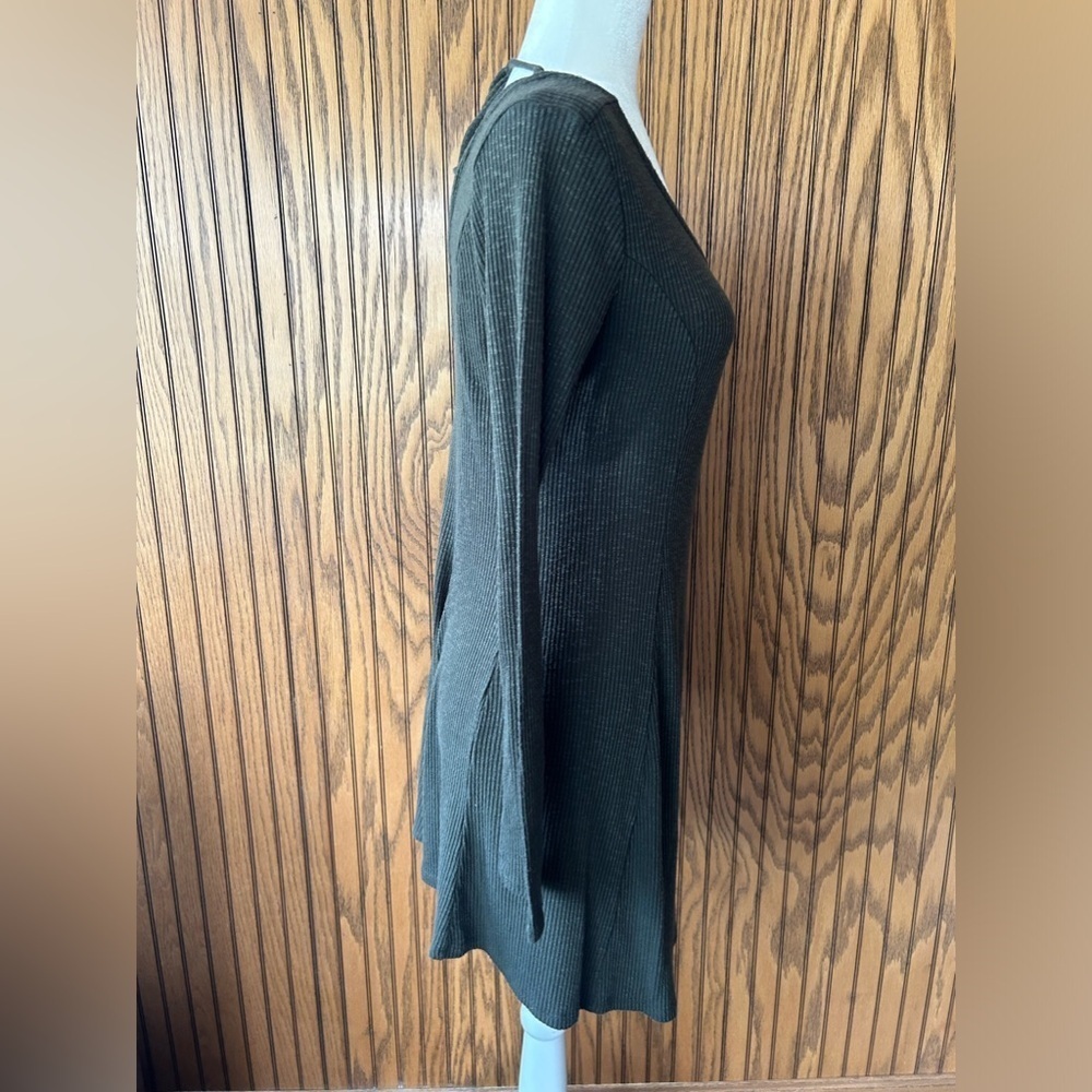 Forever 21 long sleeve lace up green dress size XL - Picture 4 of 10